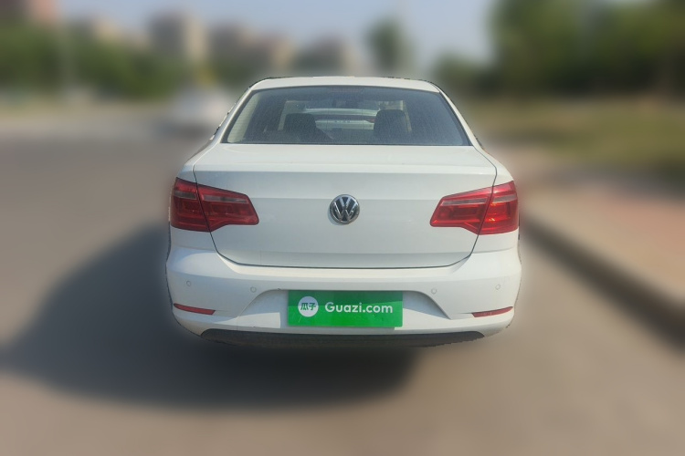 Volkswagen Bora 2016 car image #6