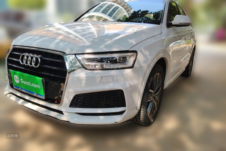 Audi Q3 2019 car image #2