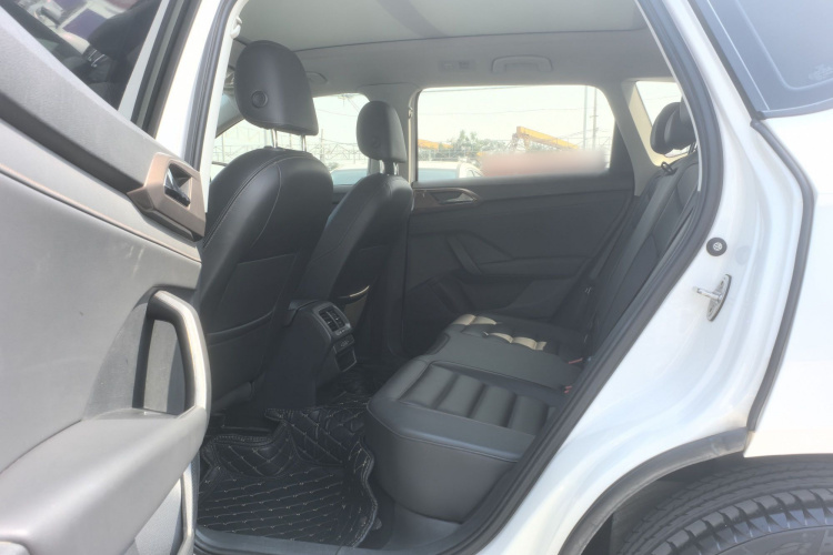 Volkswagen Tharu 2019 #11 Volkswagen Tharu 2019 car image #11