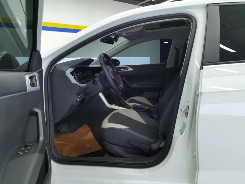 Volkswagen Polo 2023 immagine di auto #11