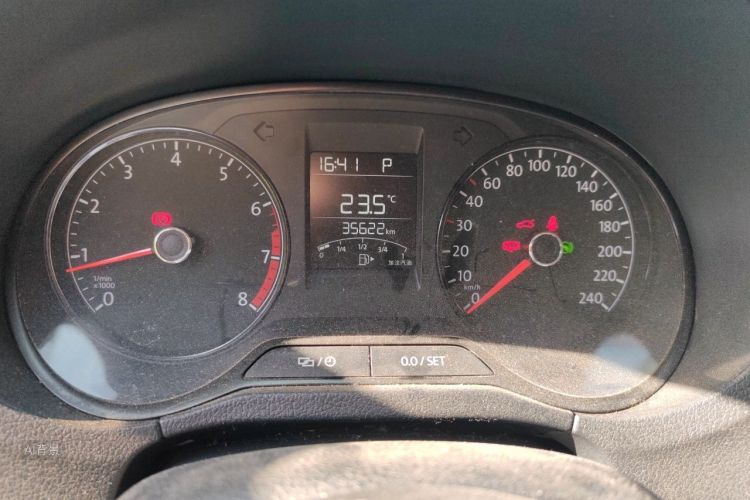 Volkswagen Polo 2019 car image #13