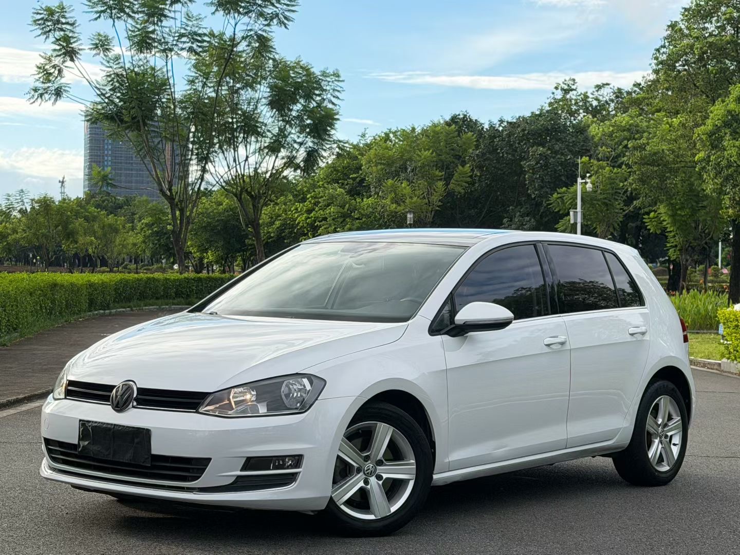 Volkswagen Golf 2015 Volkswagen Golf 2015 car image