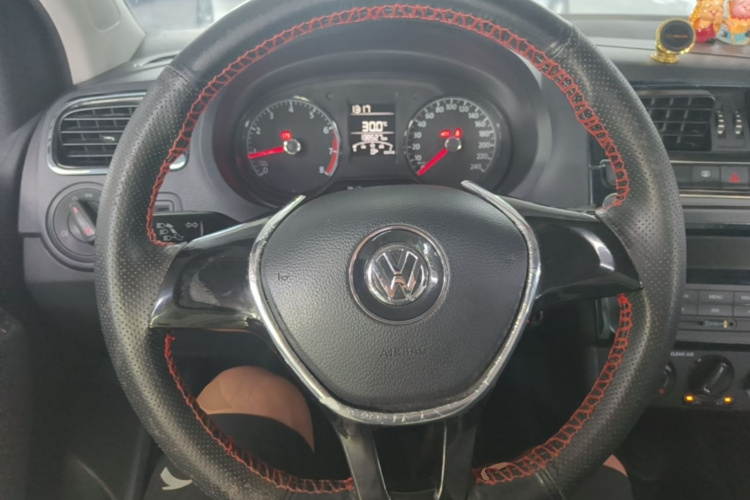 Volkswagen Polo 2017 #11 Volkswagen Polo 2017 car image #11