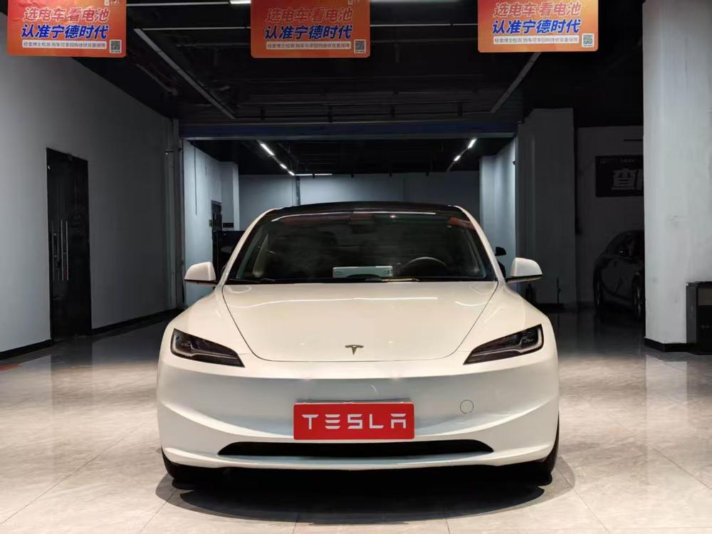 Tesla Model 3 2026 #2 Tesla Model 3 2026 car image #2