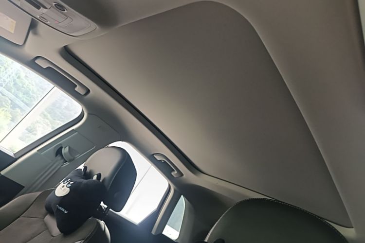 Audi Q3 2021 car image #18