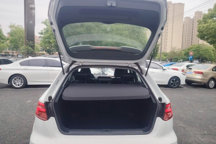 Audi A3 2019 car image #19