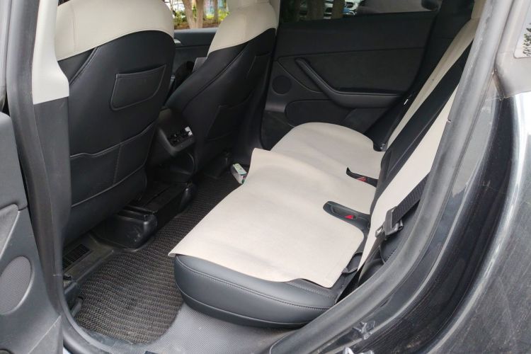 Tesla Model Y 2024 #10 Tesla Model Y 2024 car image #10