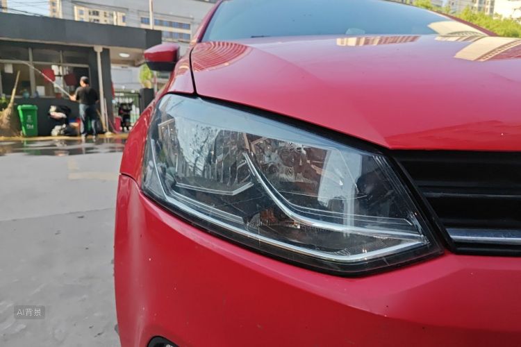 Volkswagen Polo 2015 car image #8