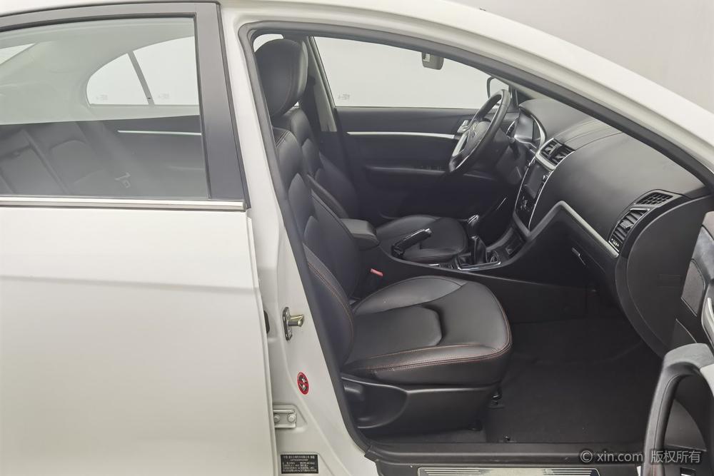 GEELY Emgrand 2015 #24 GEELY Emgrand 2015 car image #24
