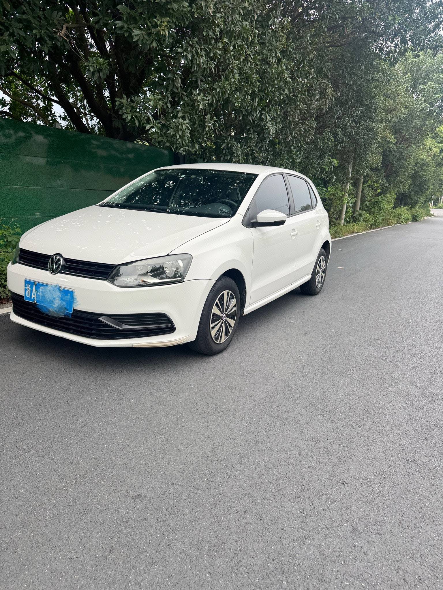 Volkswagen Polo 2017 Volkswagen Polo 2017 car image