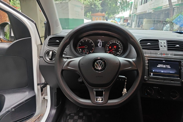 Volkswagen Polo 2019 #12 Volkswagen Polo 2019 car image #12