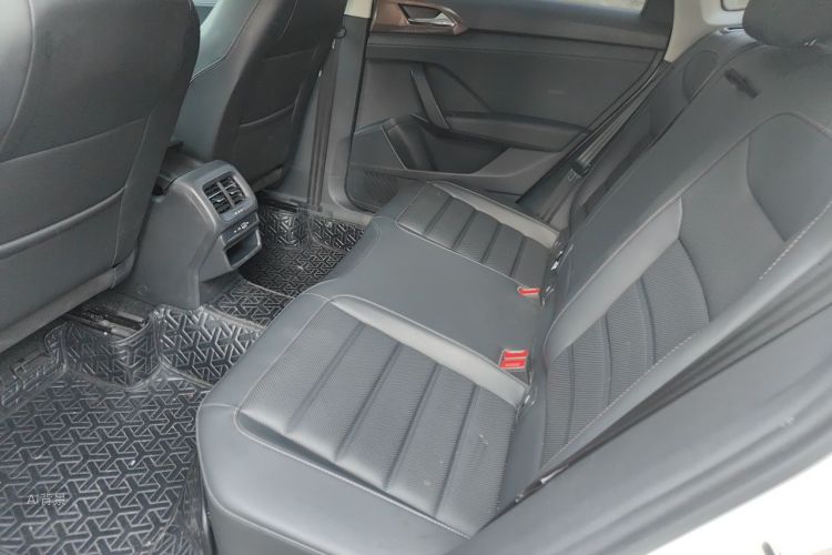 Volkswagen Tharu 2021 car image #19