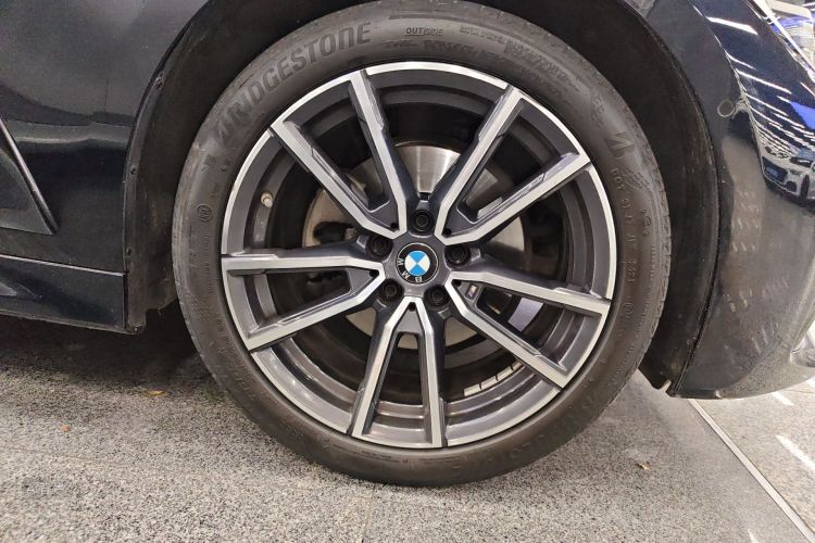 BMW 3 Series 2021 #9 BMW 3 Series 2021 car image #9