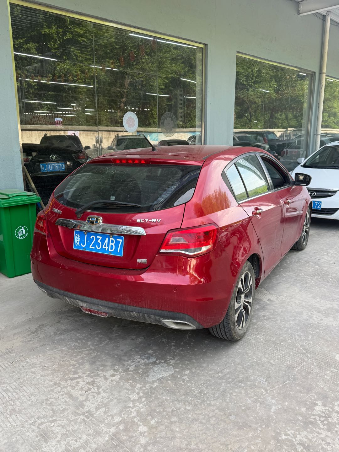 GEELY Emgrand 2015 car image #6
