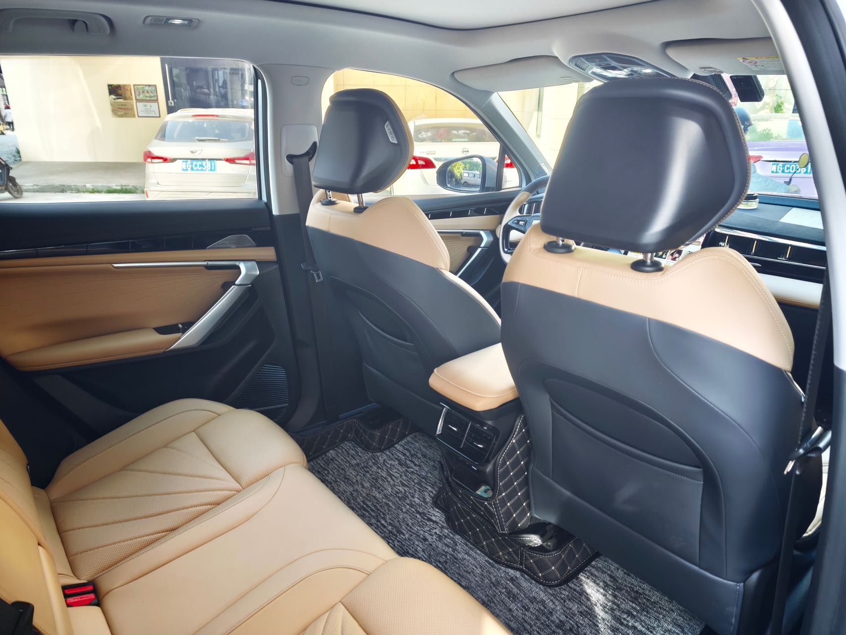 GEELY Boyue L 2024 car image #5