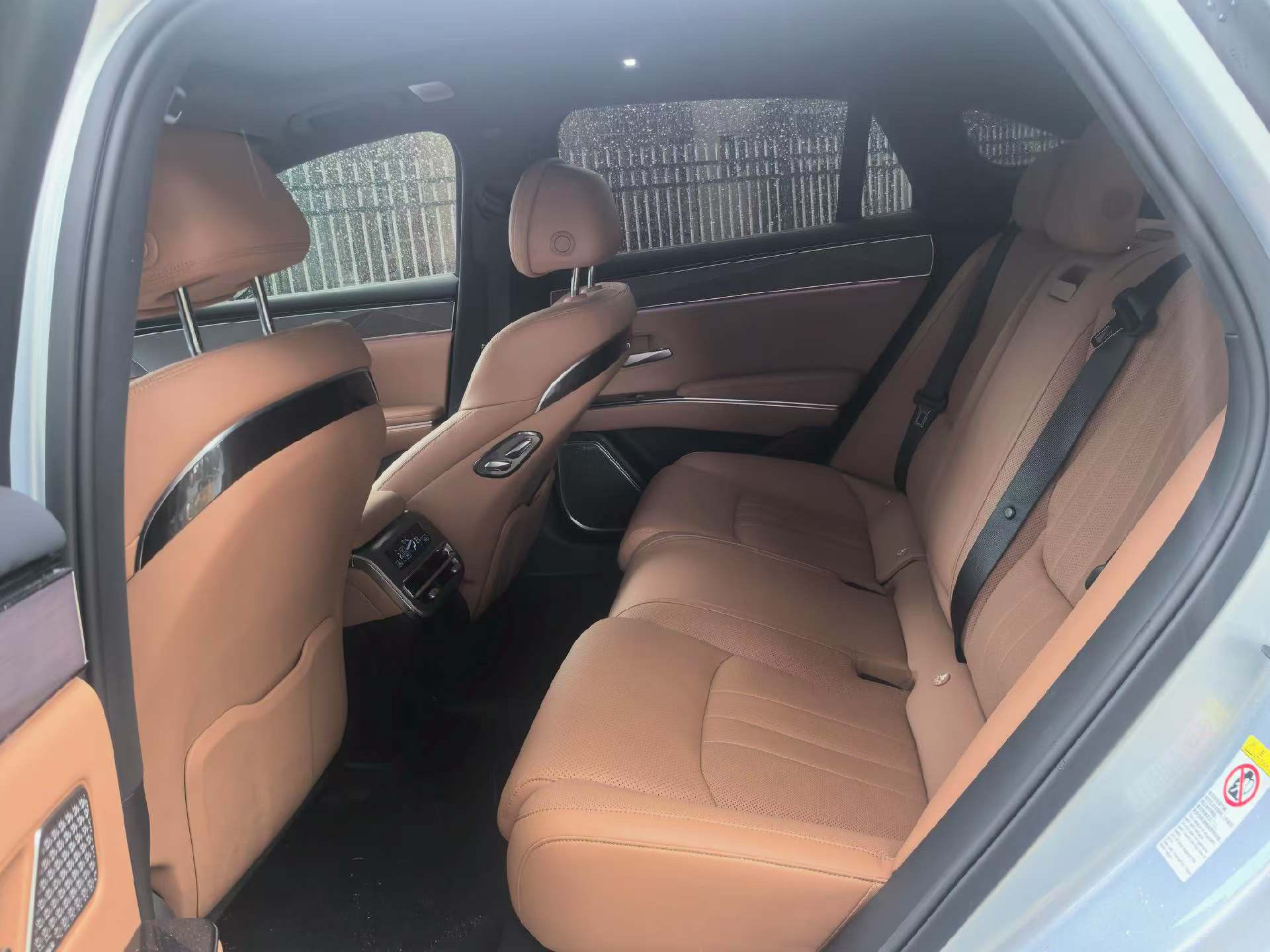 BYD HanL 2025 car image #3