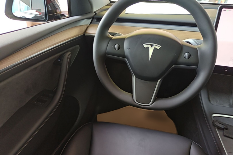 Tesla Model Y 2022 #11 Tesla Model Y 2022 car image #11
