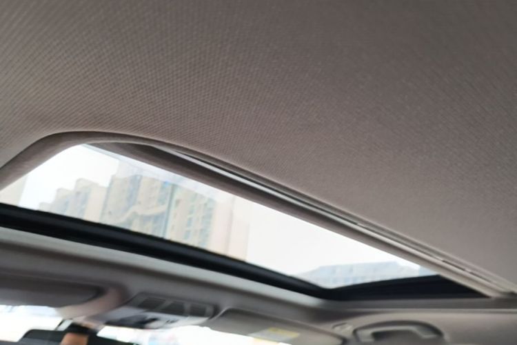 BMW 3 Series 2017 car image #26