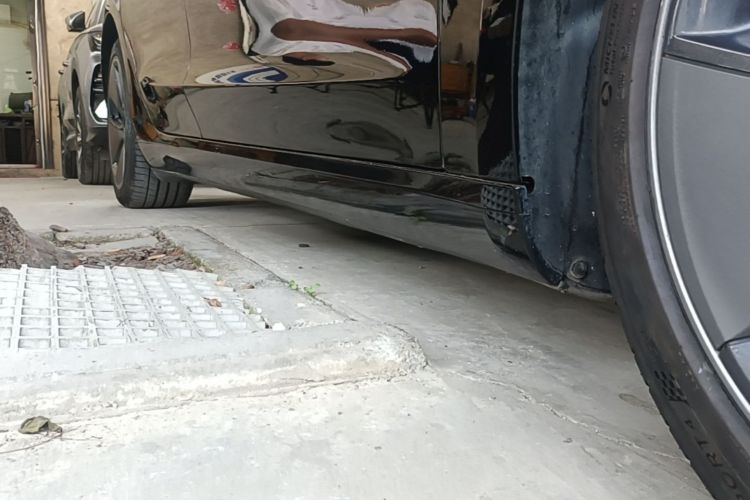 Tesla Model 3 2021 car image #26