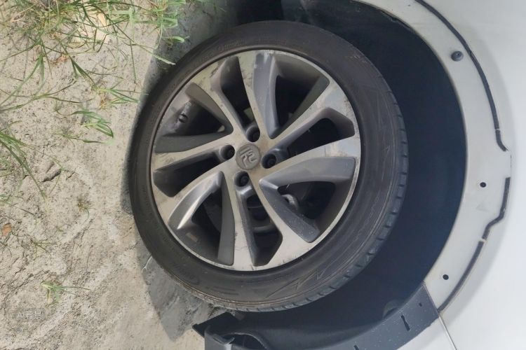 BYD Yuan 2017 car image #9
