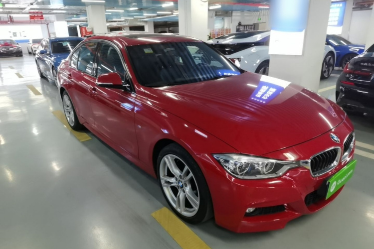 BMW 3 Series 2019 car image #6