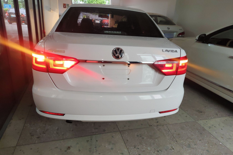 Volkswagen Lavida 2017 #6 Volkswagen Lavida 2017 car image #6