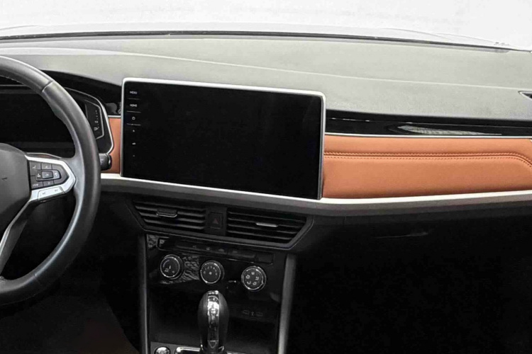 Volkswagen Bora 2023 car image #20
