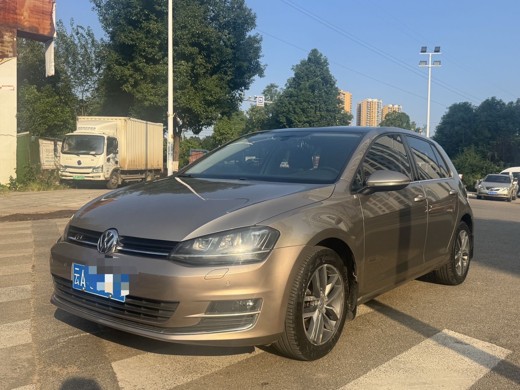 Volkswagen Golf 2014 car image 