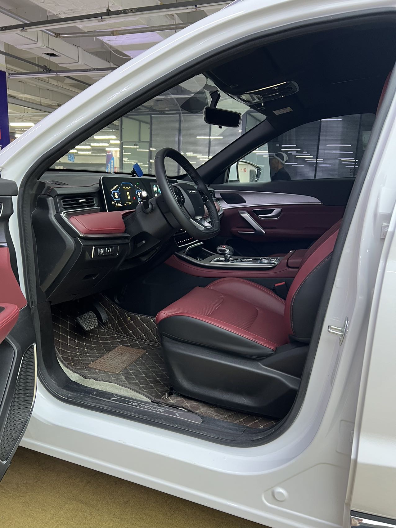Jetour X70 PLUS 2023 #7 Jetour X70 PLUS 2023 car image #7