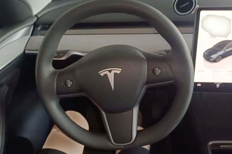 Tesla Model Y 2024 #11 Tesla Model Y 2024 car image #11