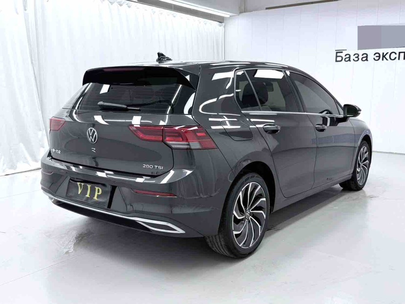 Volkswagen Golf 2022 car image #6
