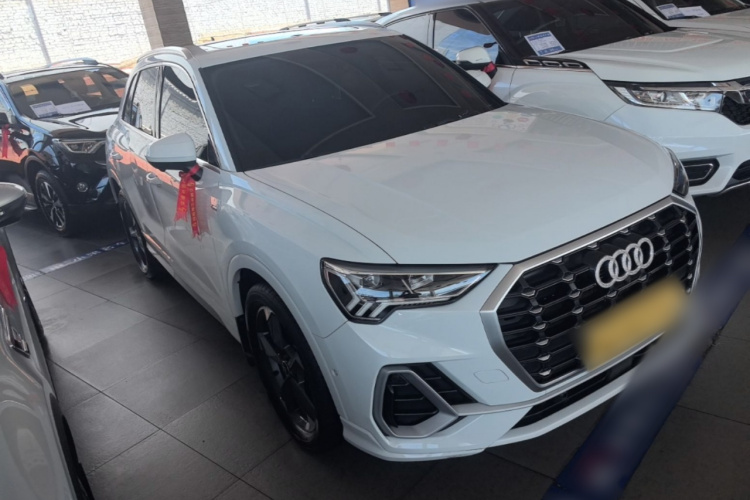 Audi Q3 2023 immagine di auto #4