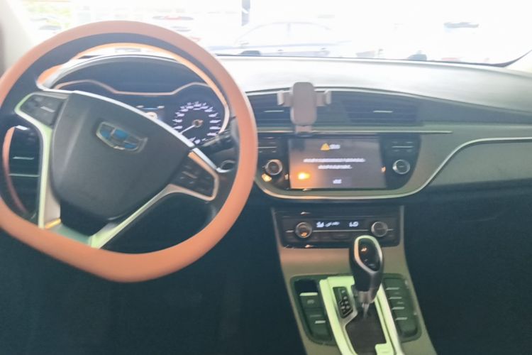 GEELY Emgrand GS 2016 car image #11