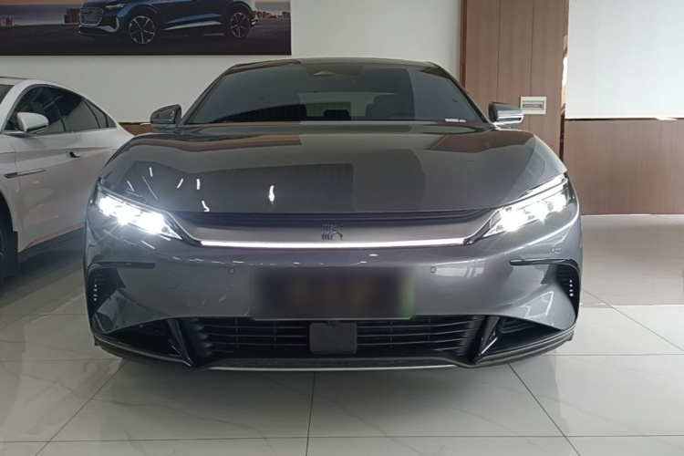 BYD Han 2023 immagine di auto #3