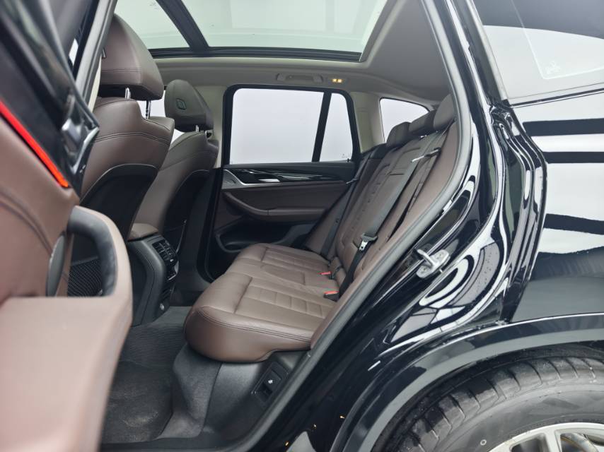 BMW X3 2019 car image #7