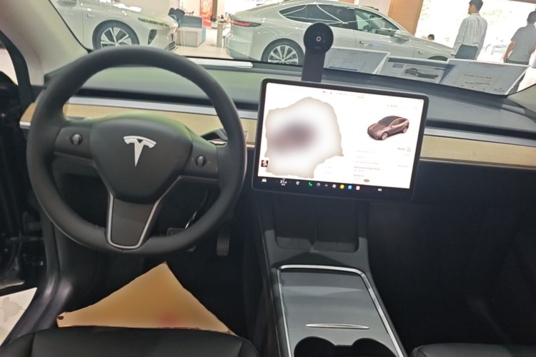 Tesla Model Y 2022 #10 Tesla Model Y 2022 car image #10