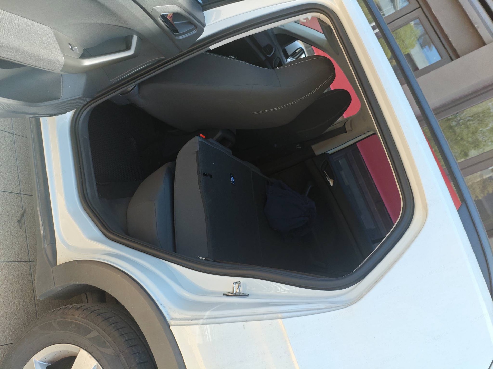 Volkswagen T-Cross 2024 car image #6