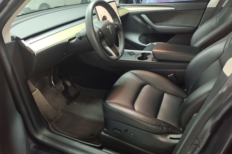 Tesla Model Y 2022 #15 Tesla Model Y 2022 car image #15