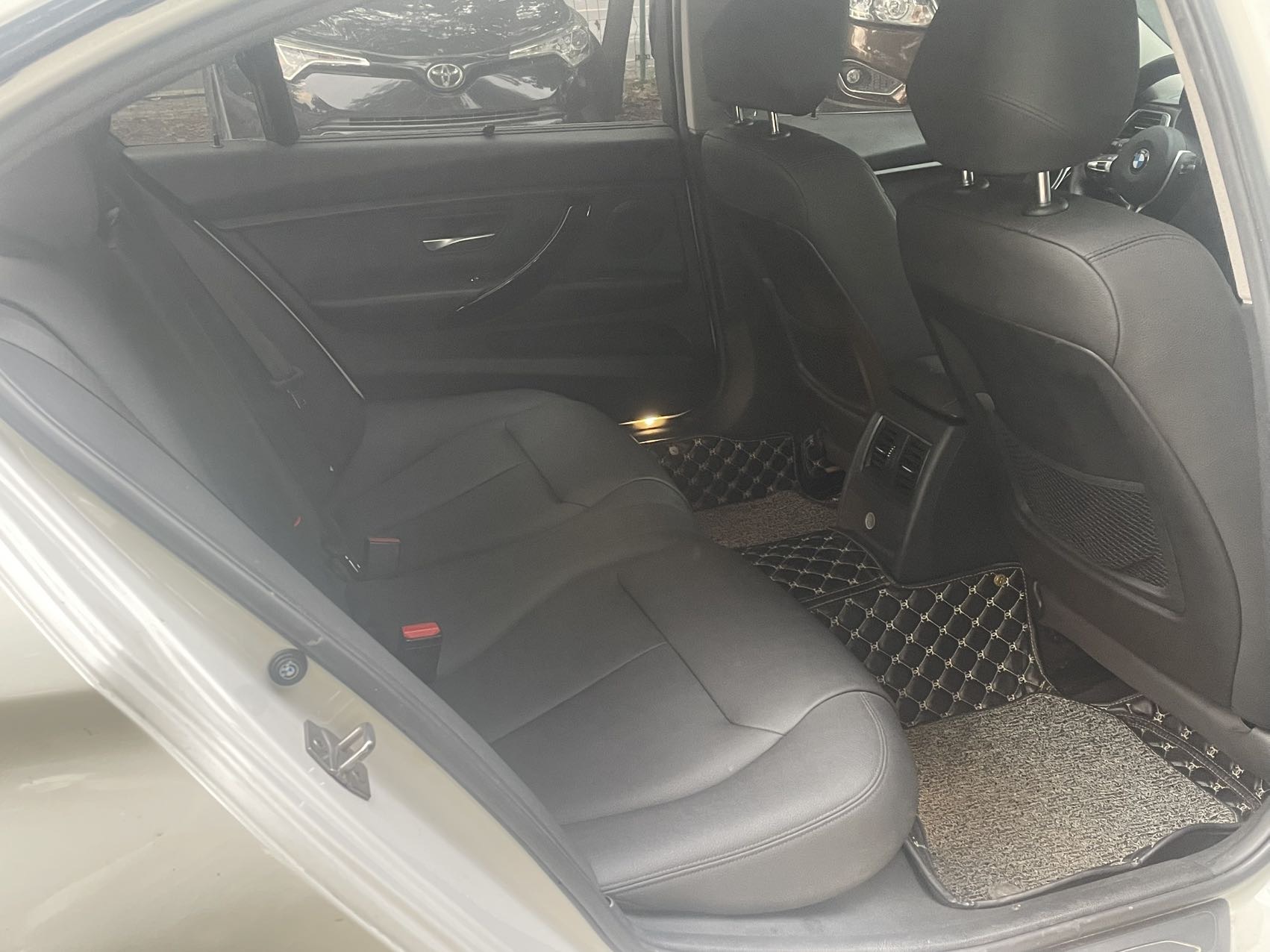 BMW 3 Series 2017 car image #7