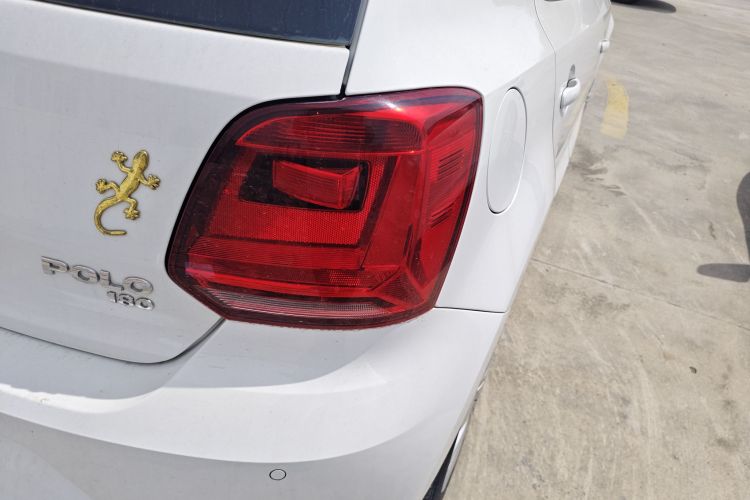 Volkswagen Polo 2018 صورة سيارة #8