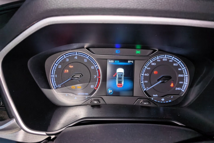 GEELY Vision X6 2020 car image #16