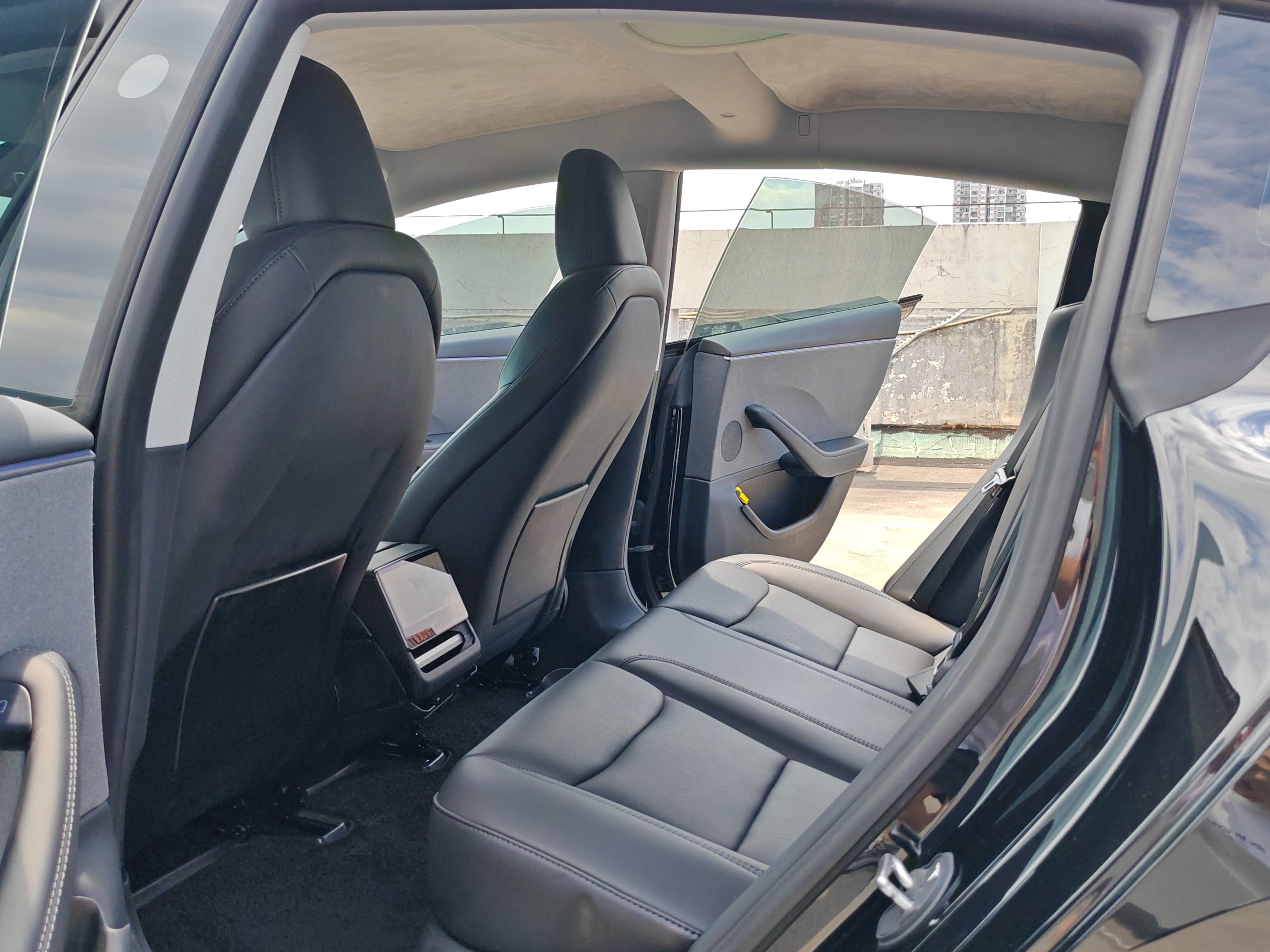 Tesla Model 3 2025 car image #8
