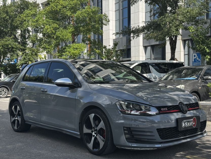 Volkswagen GolfGTI 2015 car image 