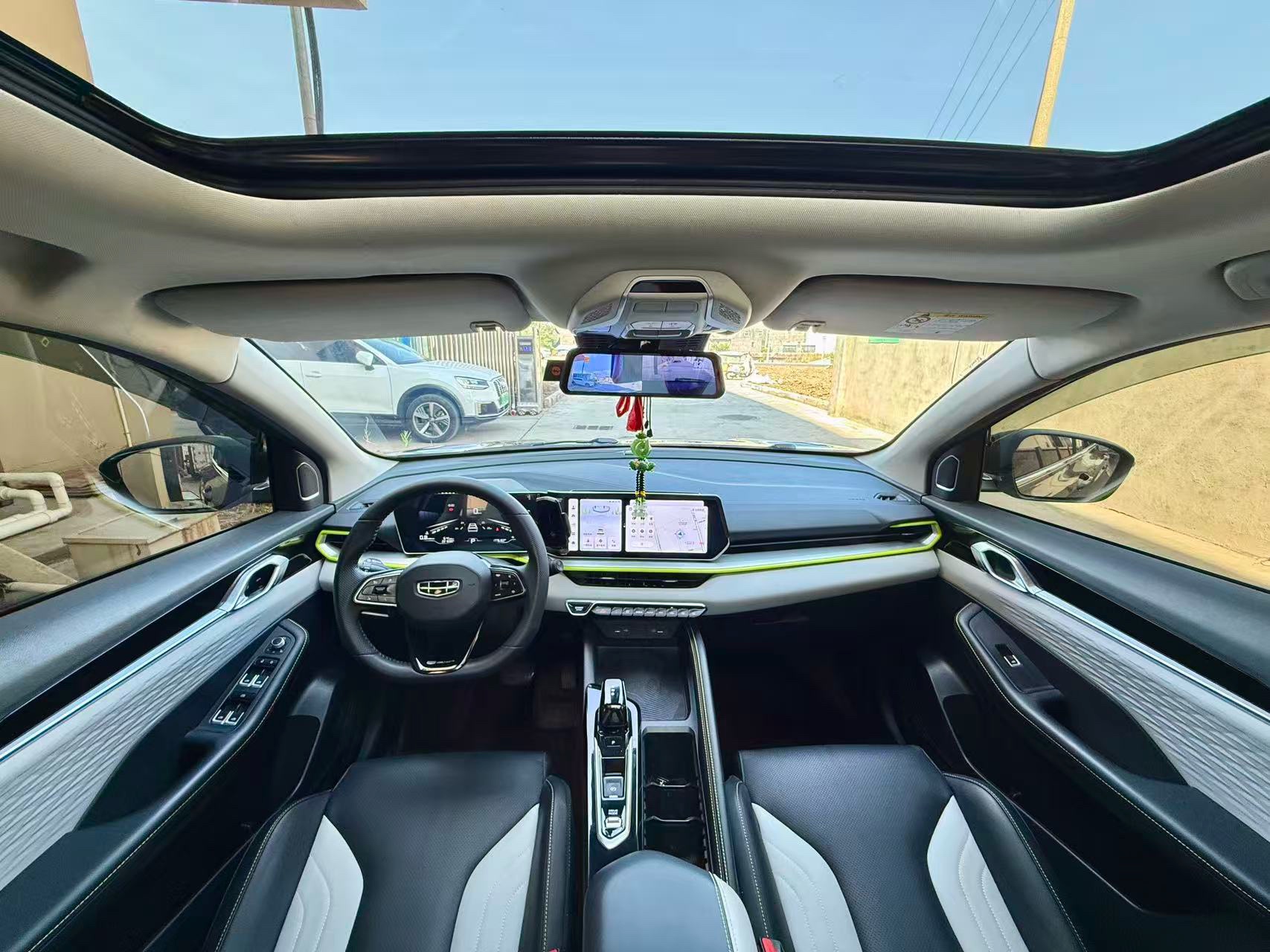 GEELY Coolray 2023 imagen de coche #5