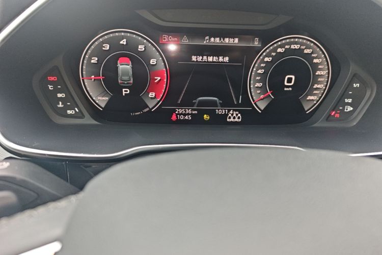Audi Q3 2023 car image #14