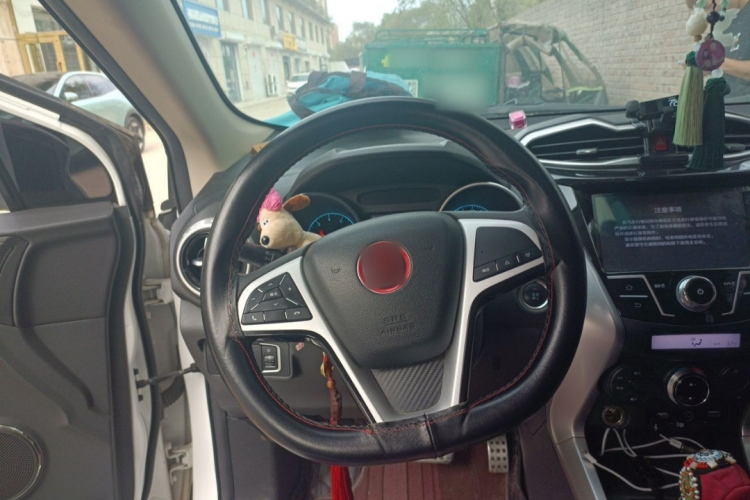 BYD Yuan 2018 #10 BYD Yuan 2018 car image #10