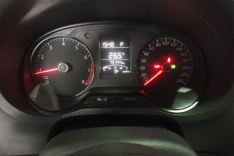Volkswagen Polo 2017 car image #14