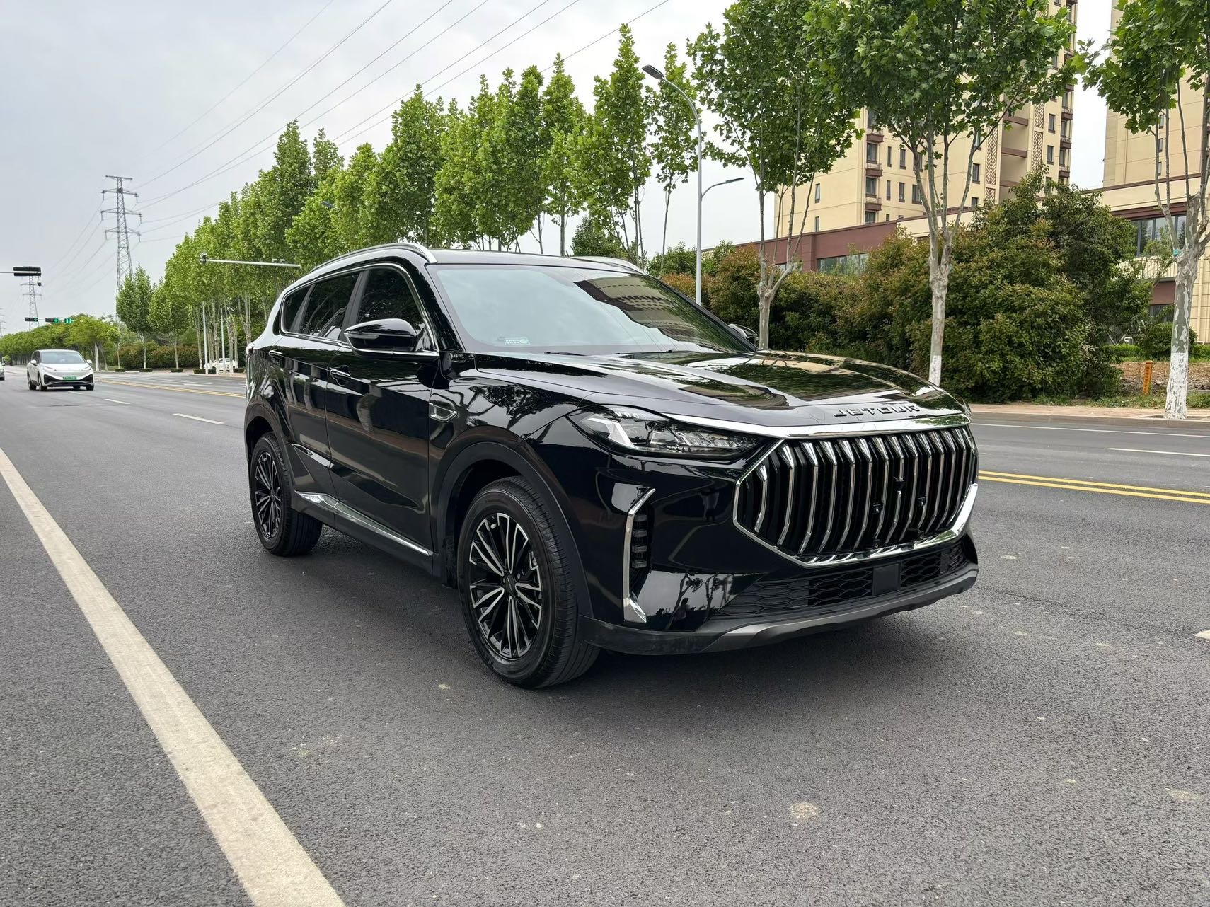 Jetour X70 PLUS 2024 car image #3