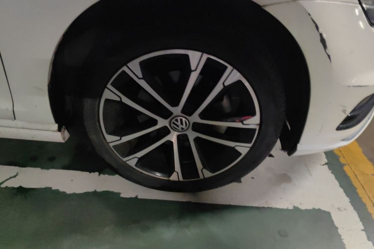 Volkswagen Golf 2016 car image #6