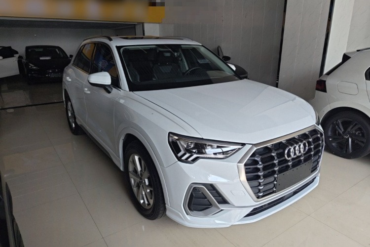 Audi Q3 2019 #4 Audi Q3 2019 car image #4